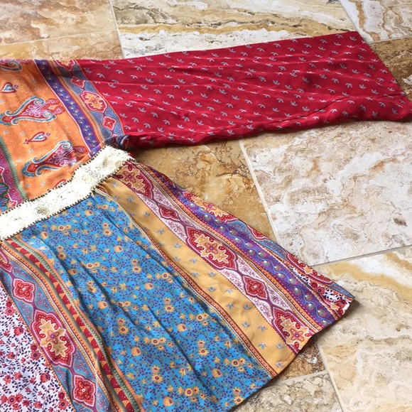 Diane Gilman DG2 boho silk VNeck/gold beaded trim - Picture 7 of 8